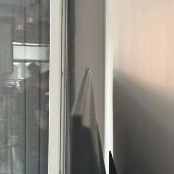 TCL TV'nin Kasası Yamuk, Görüntüde Kusurlar Var