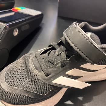 1 Haftada Deforme Olan Adidas Ayakkabı ve İade Talebi