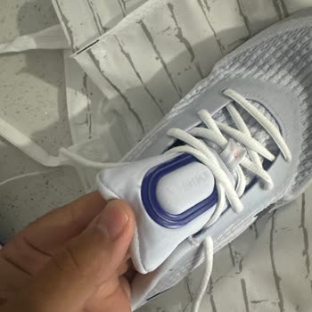 Yeni Alınan Nike Ayakkabıda Renk Atması Ve Çözümde Mağduriyet Yaşadım