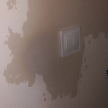 Yağmurda Çatıdan Sızan Su Evime Zarar Veriyor, Kalıcı Çözüm Bekliyorum