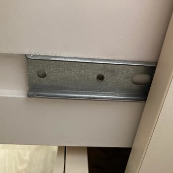 Kurulum Hatası Nedeniyle Komodin Çekmecesi Sürekli Sıkışıyor, Sorun Giderilmiyor