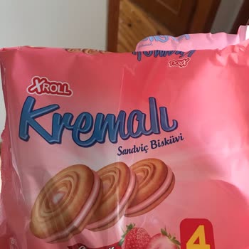 A101'den Alınan Xroll Çilekli Bisküvinin Yarısı Eksik Çıktı
