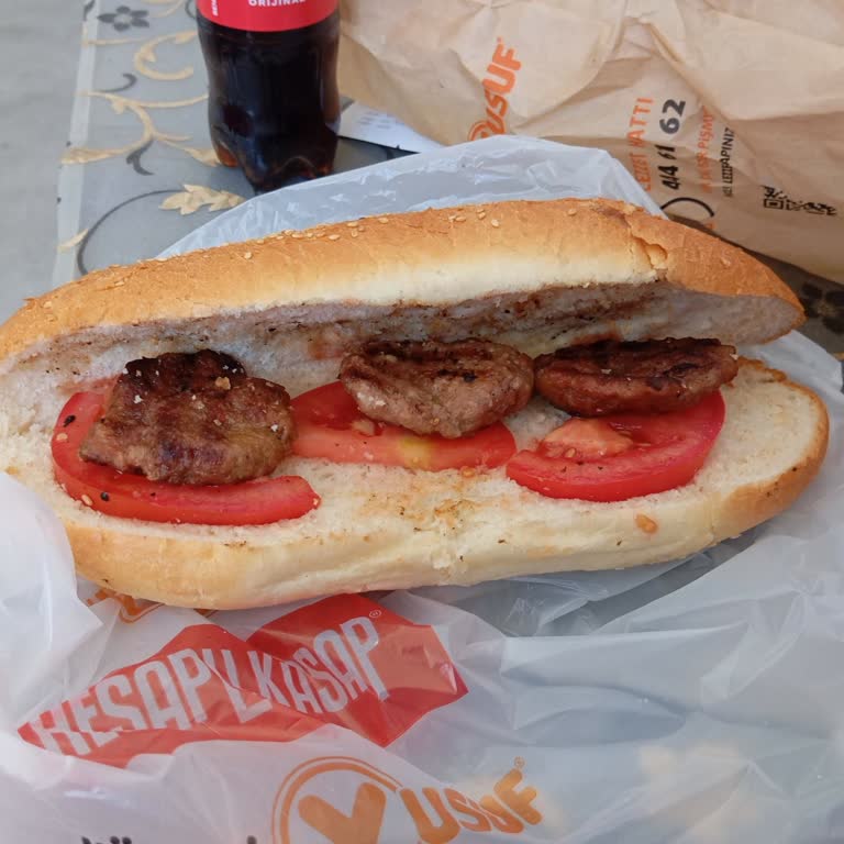 Yarım Ekmek Arası Köfte Siparişimde Yetersiz Ürün Ve Yüksek Ücret Mağduriyeti