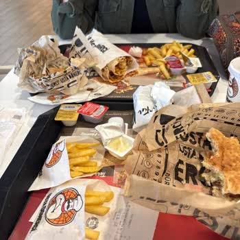 Bayat Ekmek Ve Kötü Kokulu Ürünlerle Hayal Kırıklığı Yaşadık