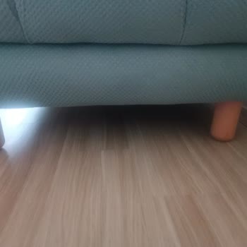 Gecikmeli Teslimat Ve Kusurlu Koltuk Takımı İçin Çözüm Bulunmuyor