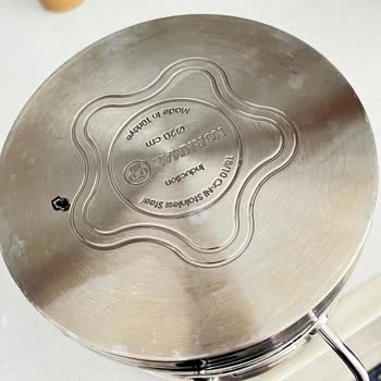 Yeni Alınan Tencere Setinde İlk Kullanımdan İtibaren Kalıcı Yanık Ve Lekeler Oluştu