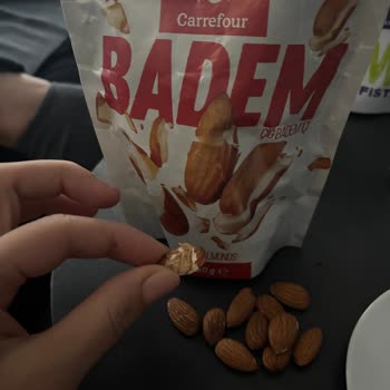 Aldığım Bademlerin İçinden Kurt Çıktı, Para İadesi İstiyorum