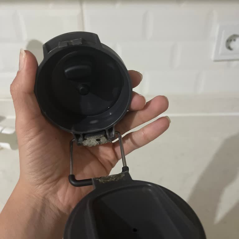 Stanley Termos Kapağı Kırıldı, Yedek Parça Talebime Dönüş Yapılmıyor