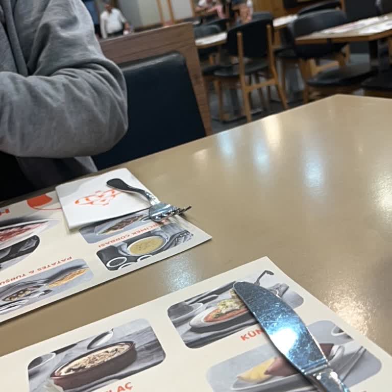 HD İskender'de Güler Yüz Ve İlgi Eksikliği