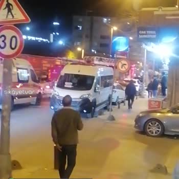 İstanbul Büyükşehir Belediyesi Ambulanslar ve İtfaiyeler Yolda Kalıyor Park Sorunu