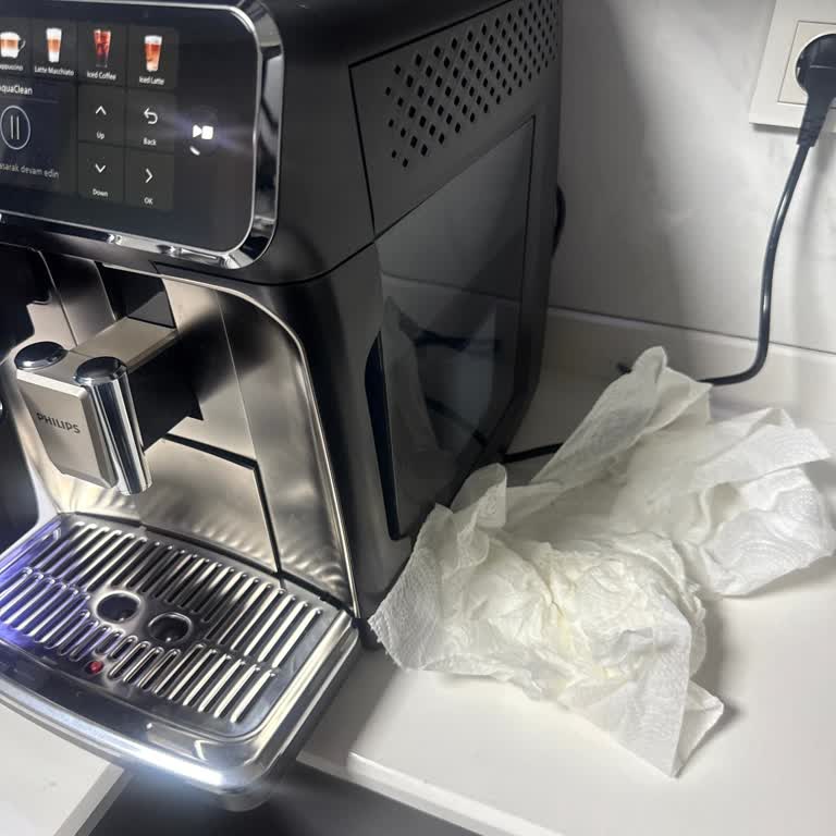 Yeni Alınan Kahve Makinesinin Su Haznesi Arızalı Çıktı