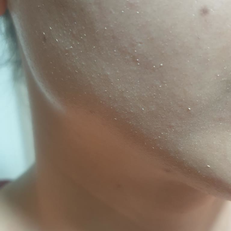 Defective Darphin Intral Summer Care Set and No Refund Provided