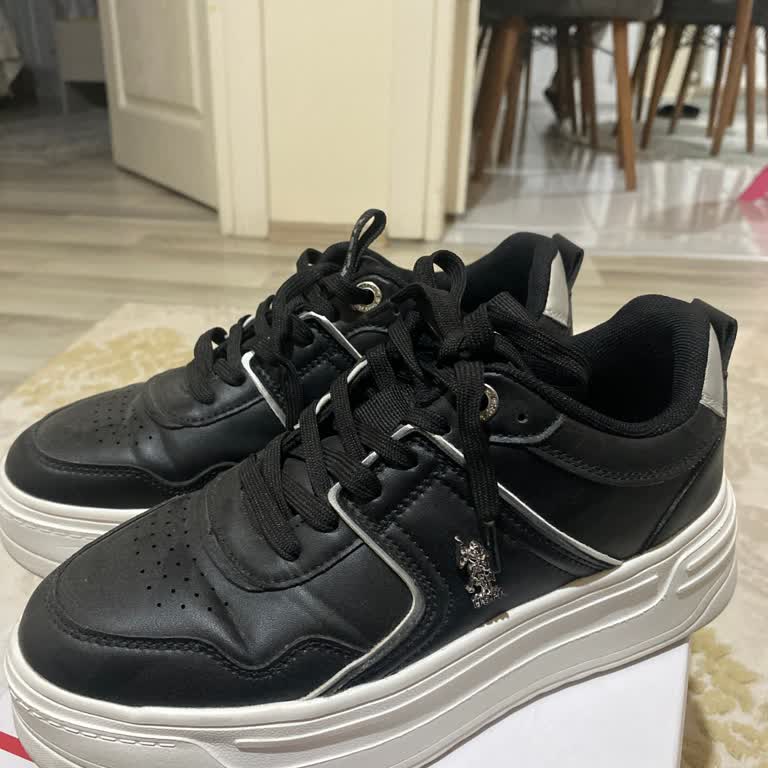 Aldığım Ayakkabının Ayağıma Büyük Gelmesi Ve Mağazadan Çözüm Alamamam