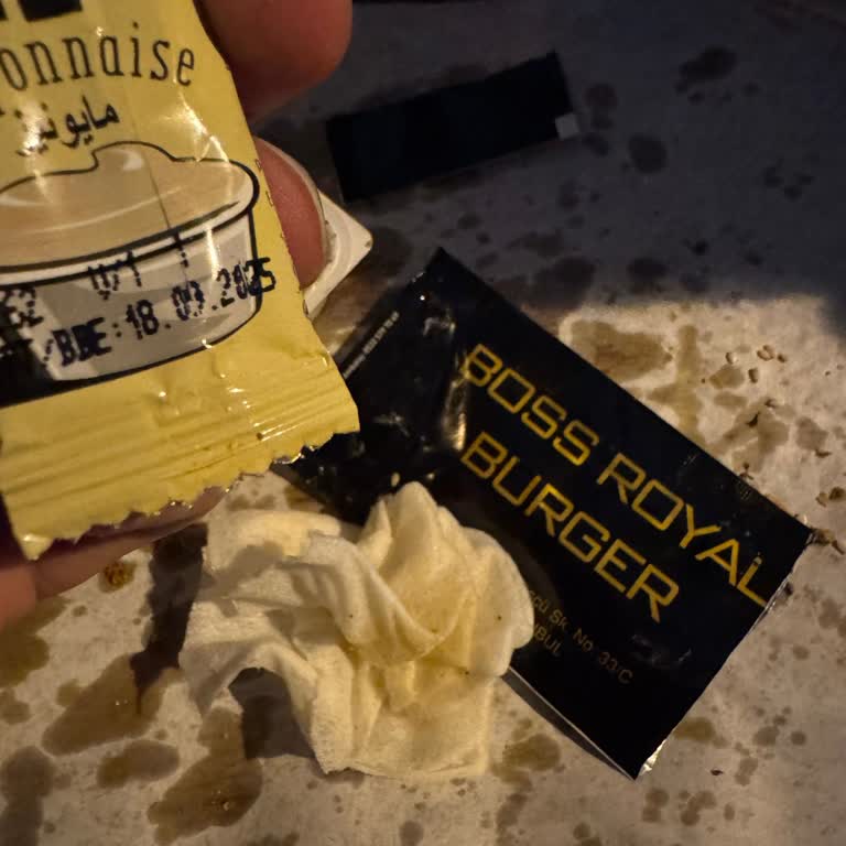 Boss Royal Burger Son Kullanma Tarihi Geçmiş Mayonez