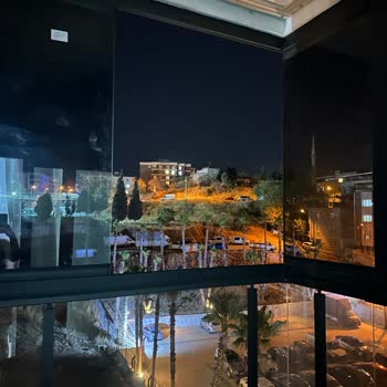 Sigorta Kapsamında Yapılan Cam Onarımı Eksik Ve Yarım Bırakıldı, Geri Dönüş Alınamıyor