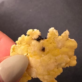 Eti Gong Baharat Çeşnili Ürününde Yabancı Maddeyle Karşılaşmak Şok Edici Bir Deneyim