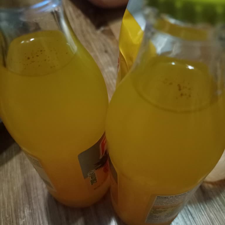 Soda Şişelerinde Kırmızı Noktalar Nedeniyle Endişe Ve Tüketememe Sorunu