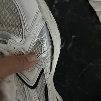 İlk Kullanımda Açılan Ayakkabı Kenarları Nedeniyle Hayal Kırıklığı