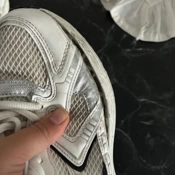 İlk Kullanımda Açılan Ayakkabı Kenarları Nedeniyle Hayal Kırıklığı