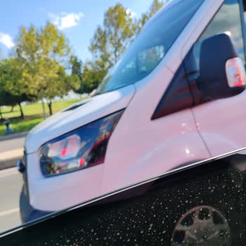 Elze Catering Sürücüsünden Trafikte Tehlikeli Ve Saygısız Davranış