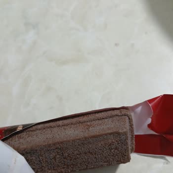 Son Tüketim Tarihi Geçmemiş Ürün Küflü Çıktı: Sağlığım Tehlikede!