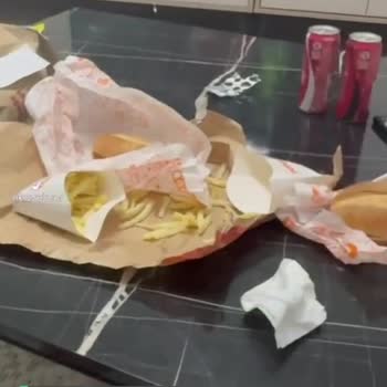 Tıkla Gelsin Siparişin Hem Kusurlu Gelmesi Hem Düzgün Gelmemesi