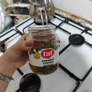 Kornişon Turşudan Çıkan Kıl Hijyen Endişesi Yarattı