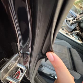 BMW 4.20d Ön Cam Ve Kaput Plastiklerinde Erken Deformasyon Sorunu