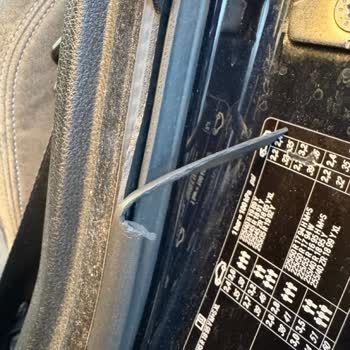 BMW 4.20d Ön Cam Ve Kaput Plastiklerinde Erken Deformasyon Sorunu