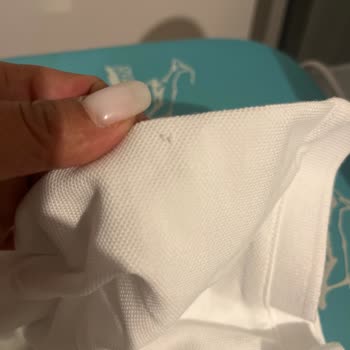 Kısa Sürede Hasar Gören Tişört İçin Değişim Talebi