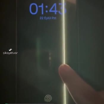 Samsung S21 Fe Model Telefonda Beyaz Çizgi