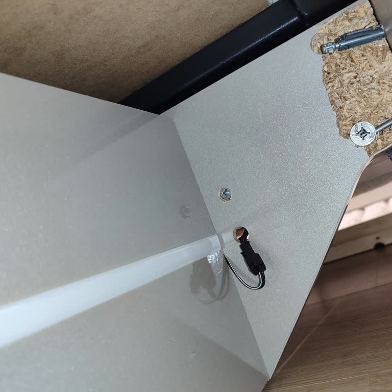 Aldığım Yatak Odası Takımı Kırıldı, Bayi Çözüm Sunmuyor