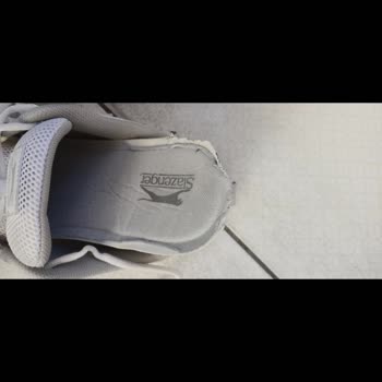 Kısa Sürede Deforme Olan Ayakkabı Ve İlgisiz Müşteri Hizmetleri