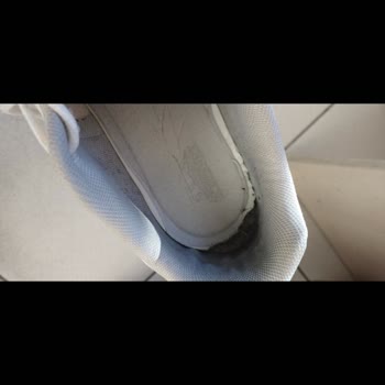 Kısa Sürede Deforme Olan Ayakkabı Ve İlgisiz Müşteri Hizmetleri