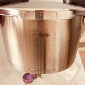 Yeni Alınan Fissler Düdüklü Tencerede Kararma Ve Kapakta Sorunlar Yaşadım