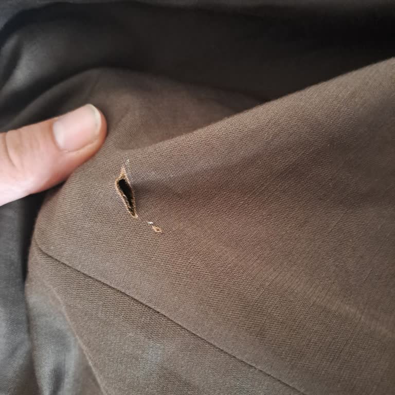 Defolu Ürün Ve Stokta Olmayan Elbise İçin Çözüm Sunulmaması Nedeniyle Mağduriyet