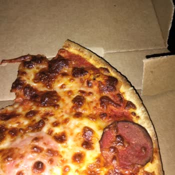 Pizzada Hijyen Ve Müşteri Hizmetleri Sorunu