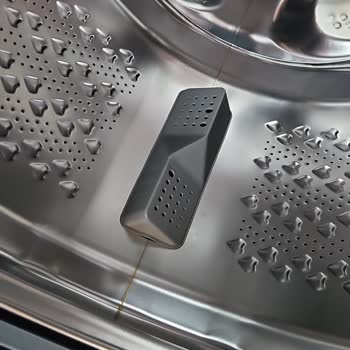 Yeni Alınan Çamaşır Makinesi Hem Arızalı Hem Değiştirilmiyor!