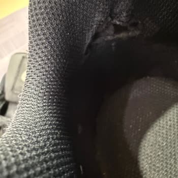 FLO’dan Aldığım Spor Ayakkabı Kısa Sürede Açıldı, Garanti Reddiyle Karşılaştım