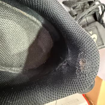 FLO’dan Aldığım Spor Ayakkabı Kısa Sürede Açıldı, Garanti Reddiyle Karşılaştım