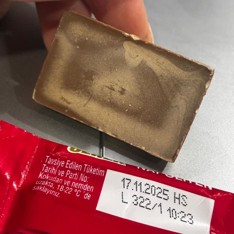 Ülker Napoliten Çikolatalarda Kalite Sorunu Ve Alışılmadık Tat