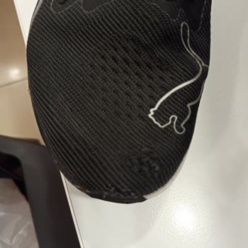 Ayakkabıda Yırtık Ve 26 Gündür Çözüm Bekleyen Müşteri Mağduriyeti