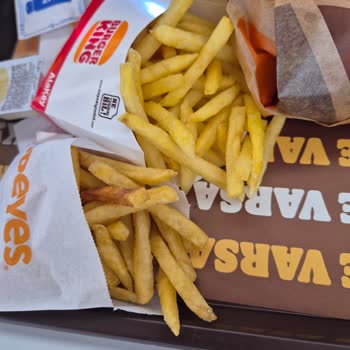 Popeyes'ten Aldığım Patatesler Bayat Ve Kurtlu Çıktı Müşteri Olarak Mağdur Edildim