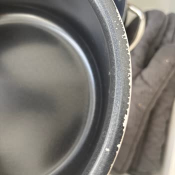 Jumbo Swiss Crystal Tencere Setinde Kısa Sürede Yoğun Çizik Sorunu