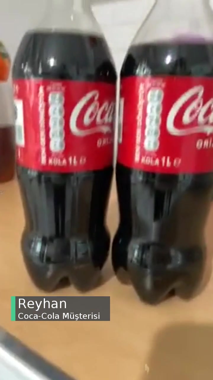 Eksik Coca-Cola Biri Diğerinden Az videonun kapak resmi
