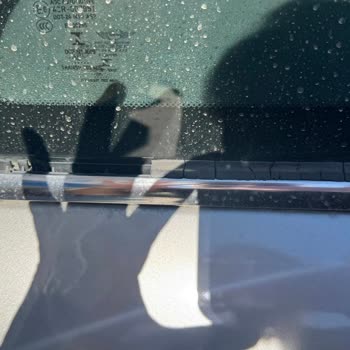 Mini Countryman Arka Cam Çıtaları Güneşte Hızla Parçalanıyor, Çözüm Bekliyorum