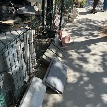 Taşçılar Peyzaj ve Çiçekçilik Çalışanların İnsanlara Karşı Kaba Davranışları