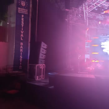 Protokol Bölümünde Yüksek Ücretli Biletle Sahneyi Görememek Büyük Hayal Kırıklığı