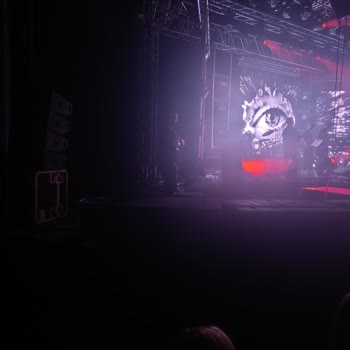 Protokol Bölümünde Yüksek Ücretli Biletle Sahneyi Görememek Büyük Hayal Kırıklığı