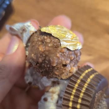 Aldığım Çikolata Bozuk Çıktı, İade İstiyorum